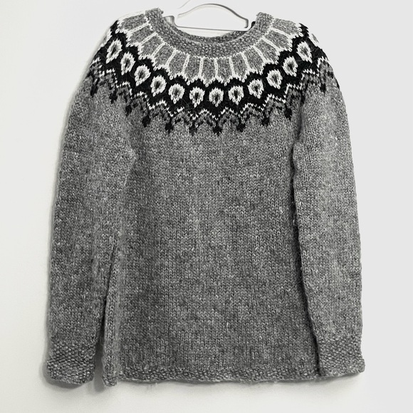 Pure Icelandic Wool Sweater Handknit by Reykjavik Craftsperson Women’s L/Men’s M - Picture 2 of 5